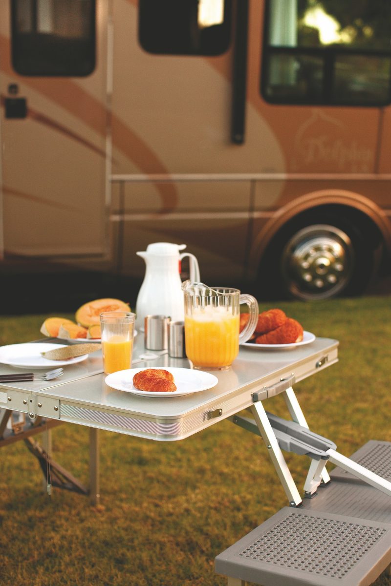 Aluminum Folding Picnic Table w/Four Seats - 2